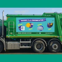 TIKIÔ-Communication-design-graphique-internet-pont-l'Abbé-Quimper-Finistère-Camion Benne--déchet-Habillage-conception-graphique-Communauté-Communes-Cap-Sizun-Tri-recyclage-don.
